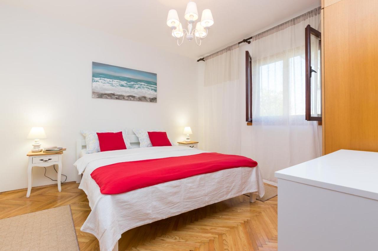 Apartments With A Parking Space Kastel Stafilic, Kastela - 16086 Екстер'єр фото